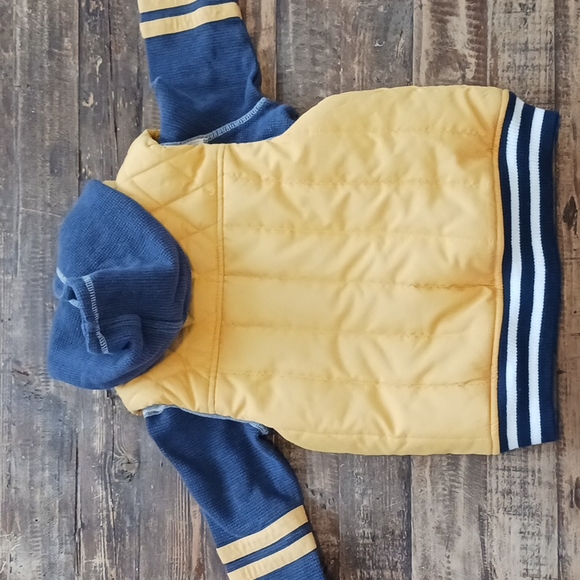 Boys vest and Long sleeve top matching set - Picture 3 of 7